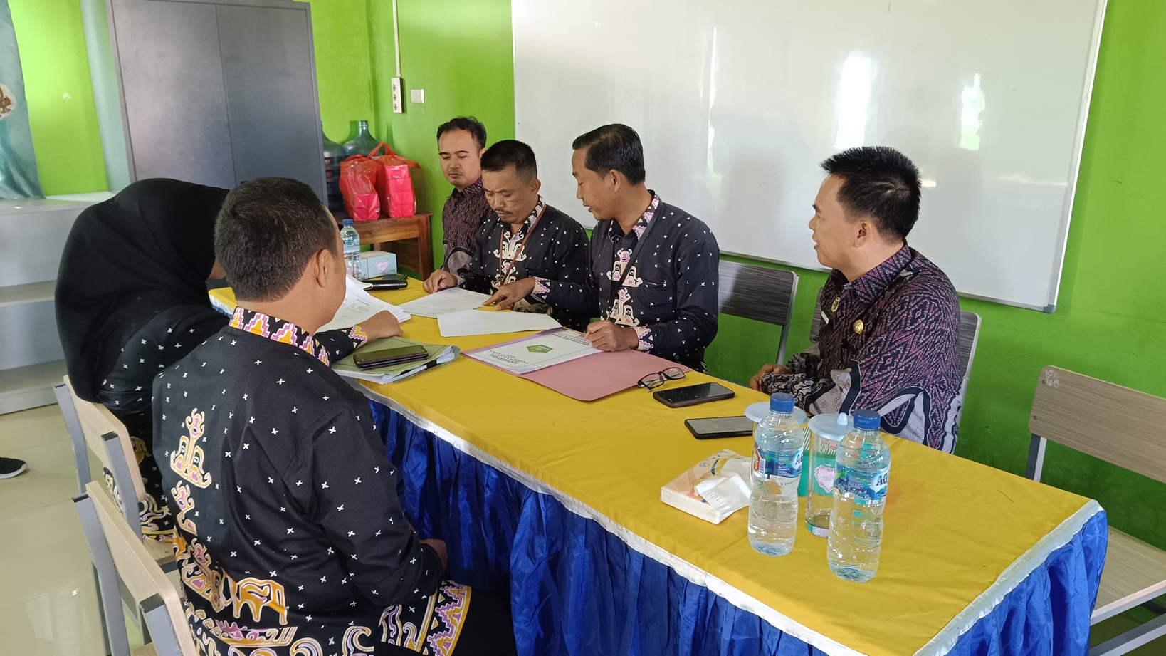 MTsN 1 Way Kanan Hadiri Monitoring dan Evaluasi Dana BOS