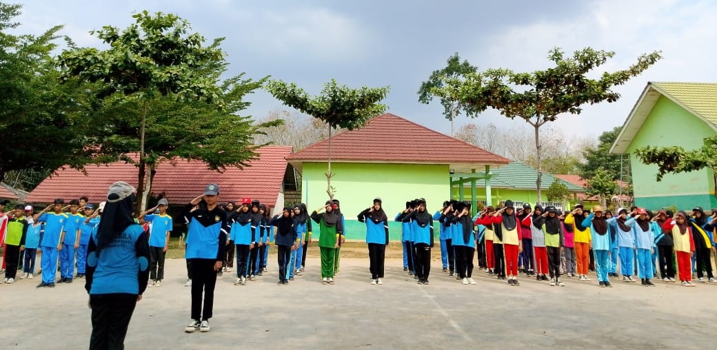 Latihan Perdana Paskibra MTsN 1 Way Kanan Diikuti 73 Anggota Baru