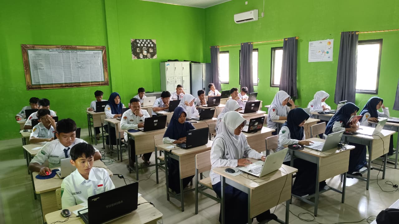 MTsN 1 Way Kanan Gelar Simulasi ANBK untuk Tingkatkan Kesiapan Siswa