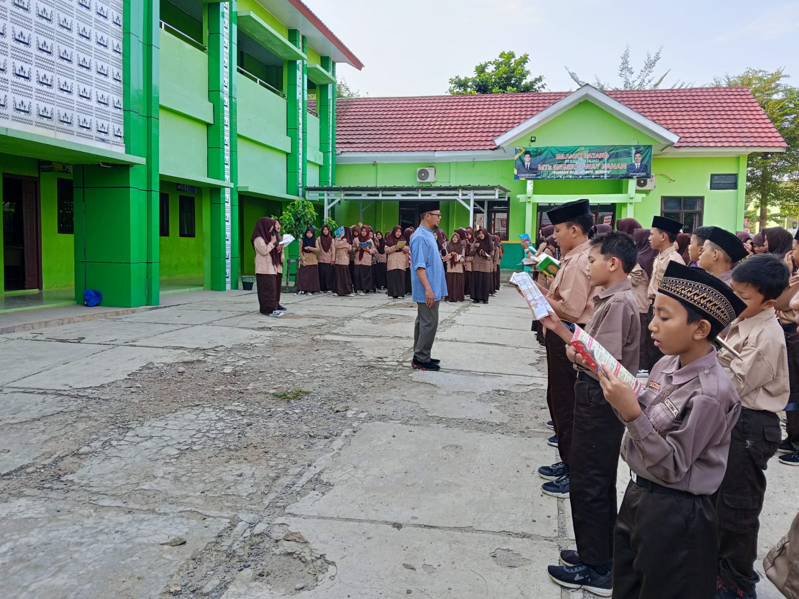 Generasi Qur’ani Dibentuk Lewat Pembiasaan Tahfidz di MTsN 1 Way Kanan