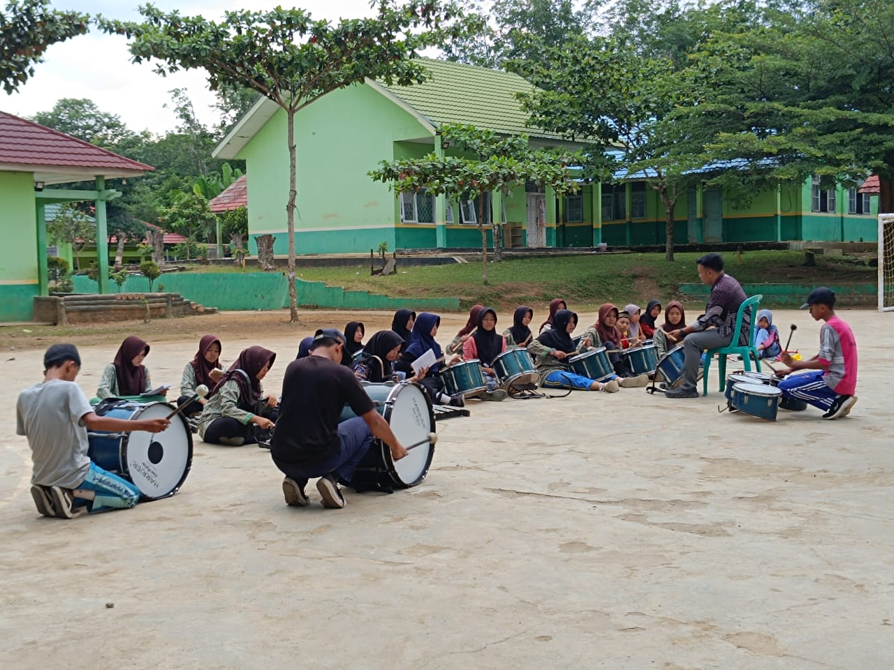 Jelang Hari Santri, Drumband “Gema Najjaha Abadan” Siapkan Penampilan Terbaik