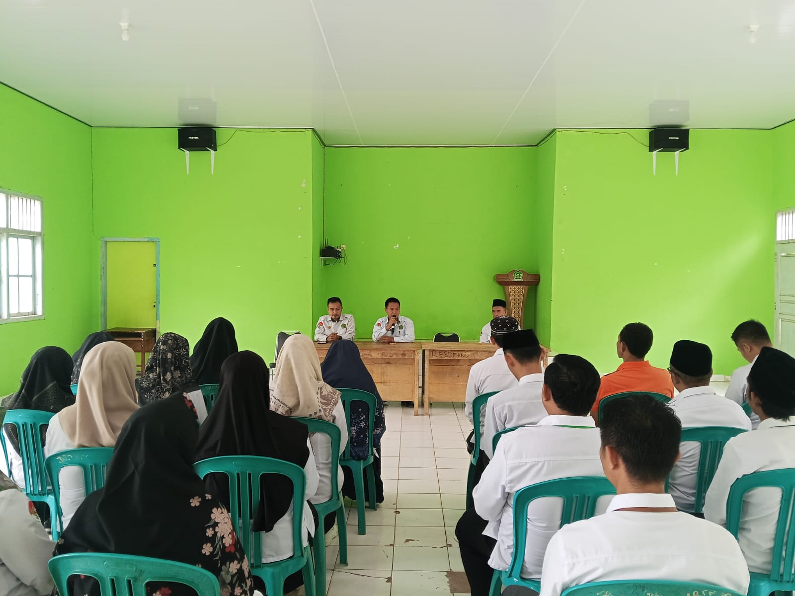 Rapat Akhir Semester MTsN 1 Way Kanan Matangkan Persiapan Pembagian Rapor